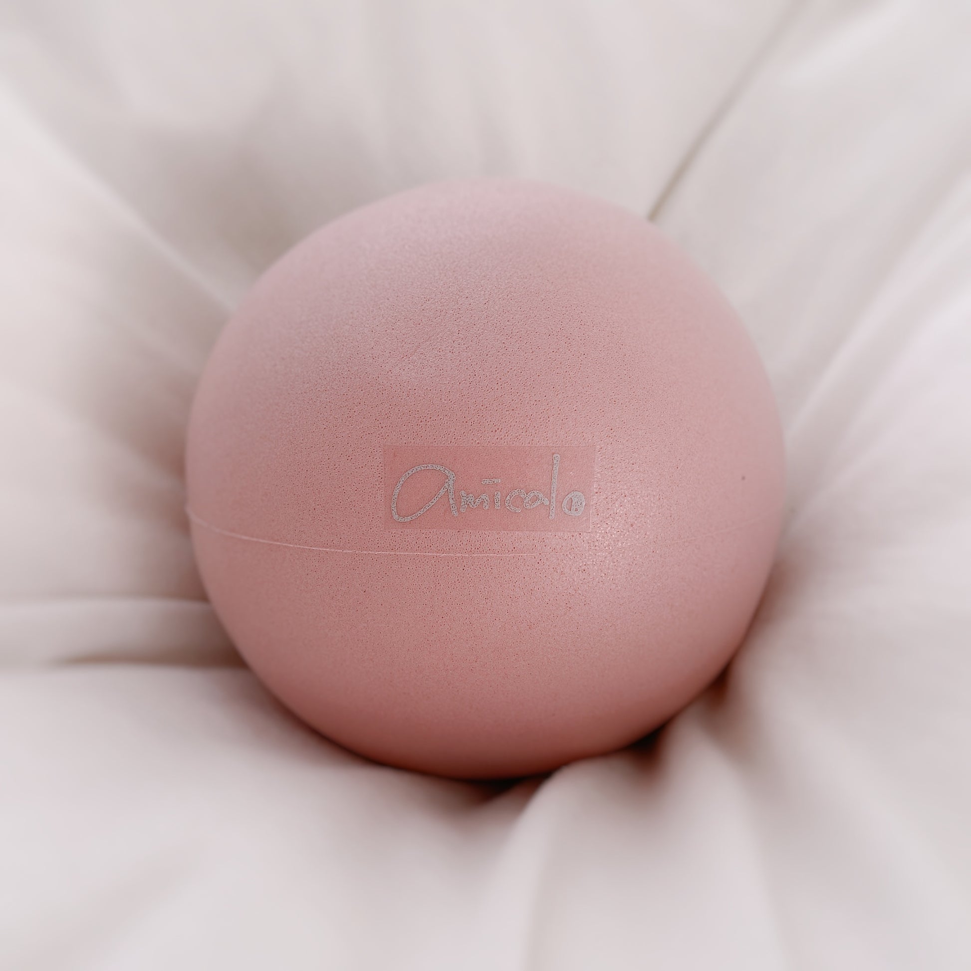 amical®︎ ball / Linda